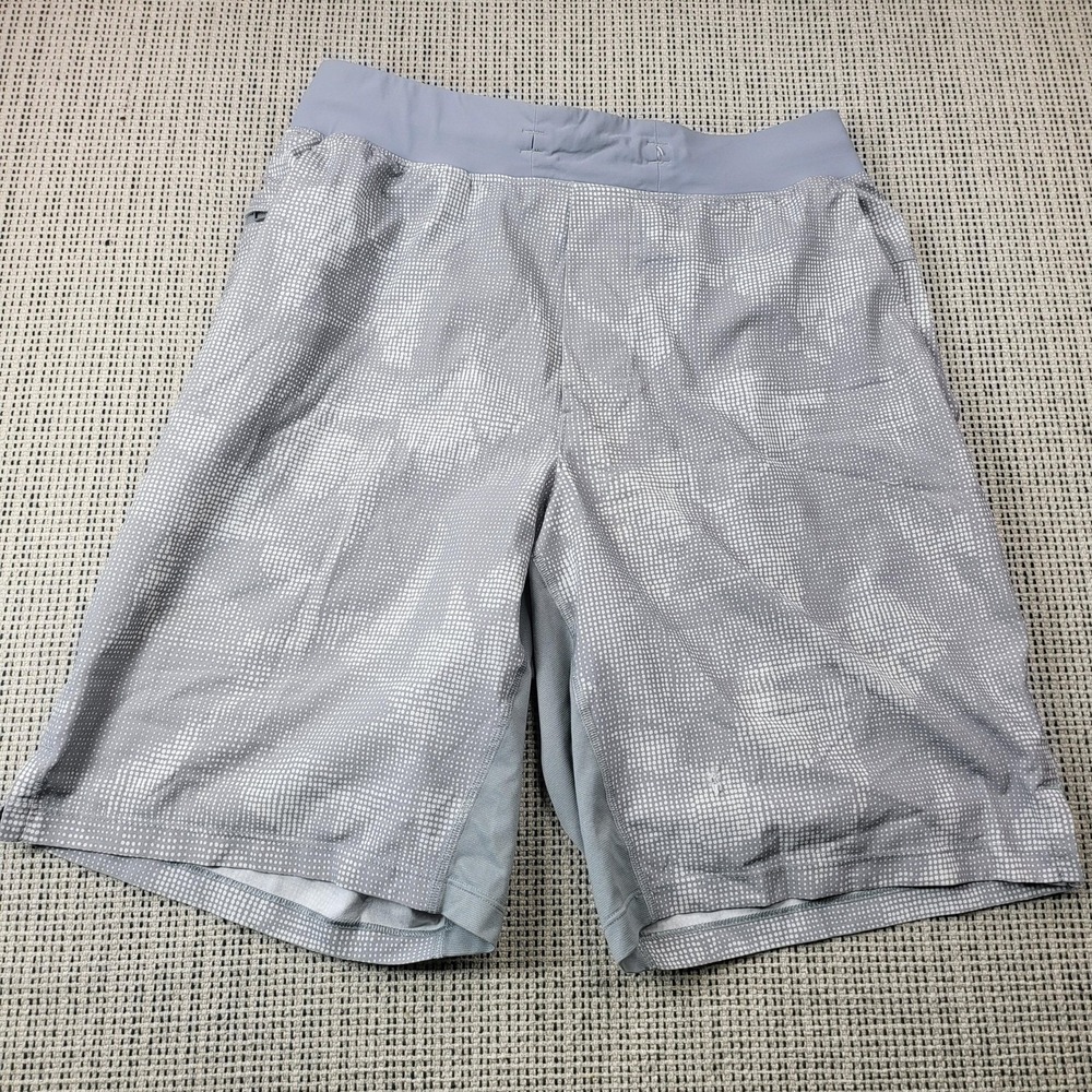 Lululemon Shorts Mens Medium Gray 9 Inch Inseam Athletic Running Dot Print Gym